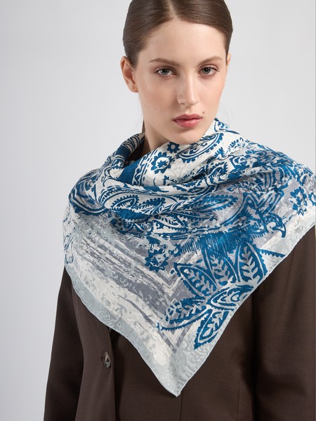 Платок B06-8383