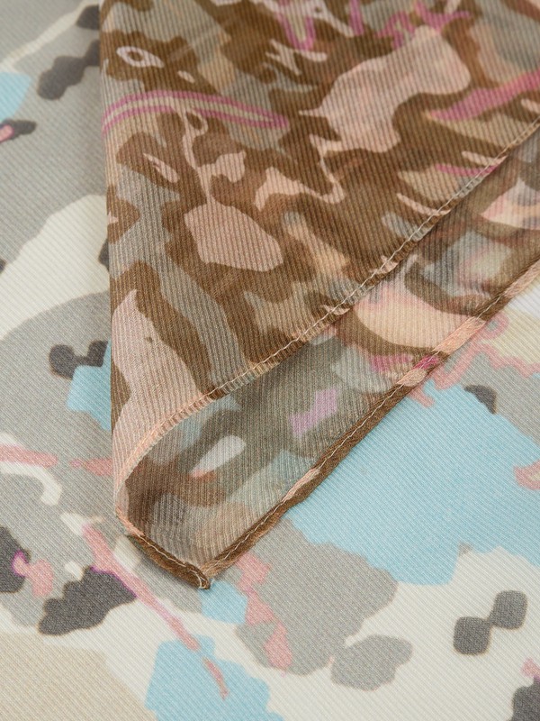 SS02-8328